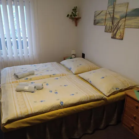 Rekreacny Dom E&z Деревянный коттедж *