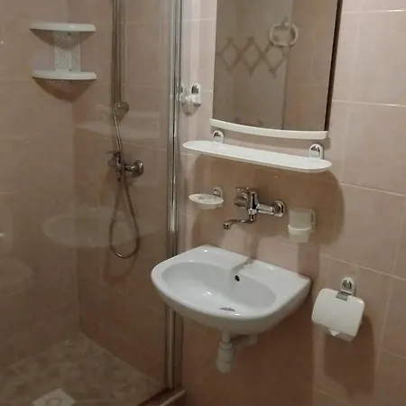 Rekreacny Dom E&z Деревянный коттедж Брезно