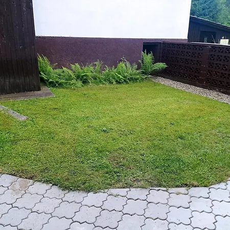 Rekreacny Dom E&z Деревянный коттедж